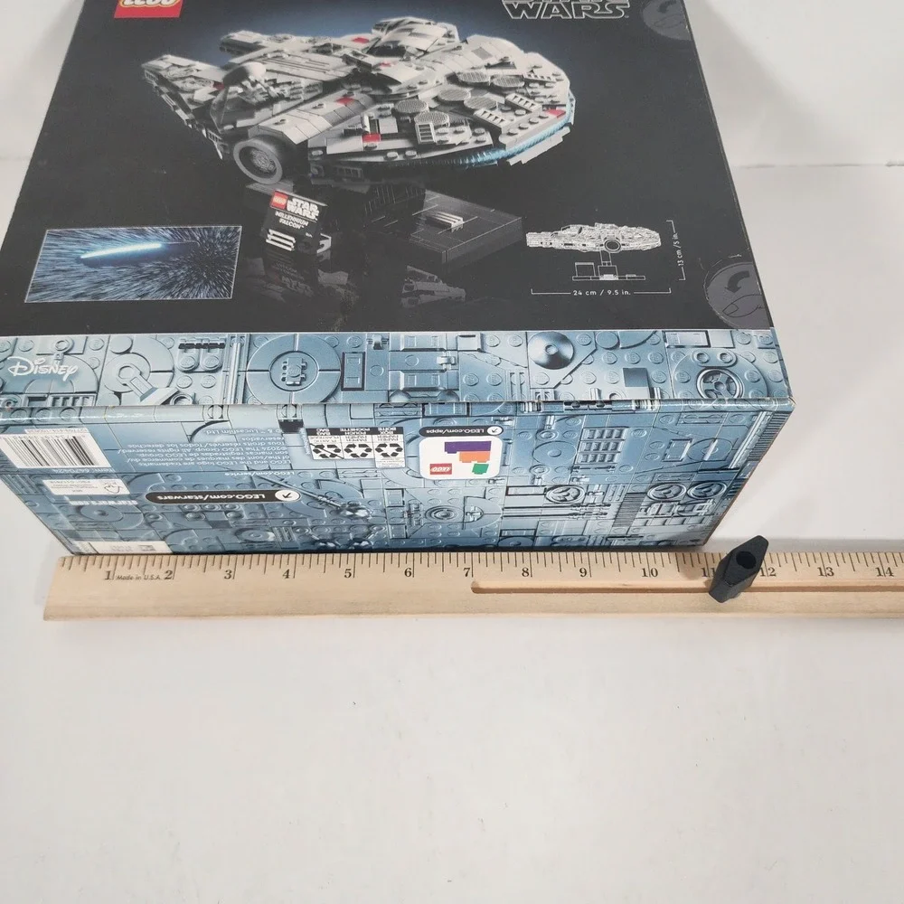 LEGO Star Wars Millennium Falcon 75375 25th Anniversary 921 Pc Sealed NIB‎